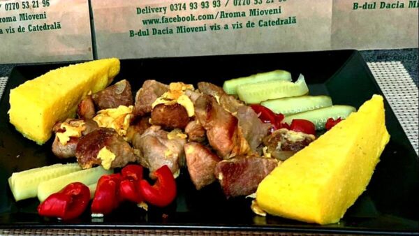 Carne la garnita boiereasca/Meat with noble garnish