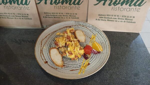 Omleta cu pancetta si cascaval/Omelette with pancetta and cheese