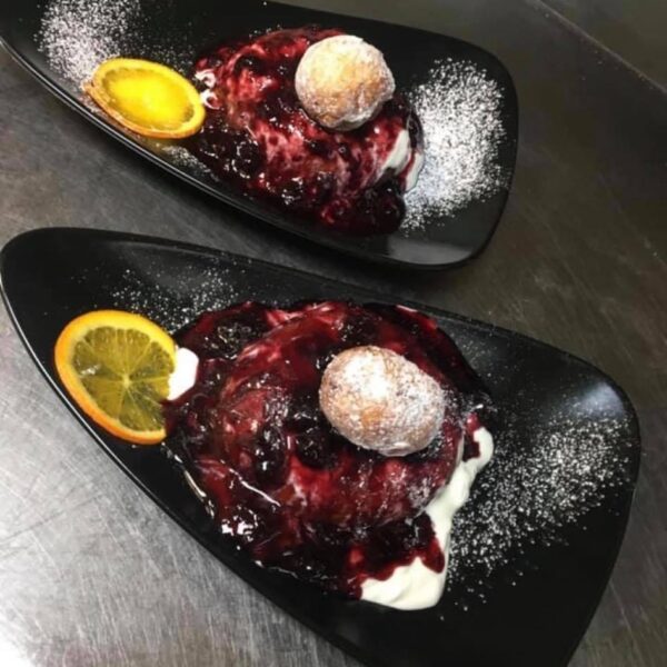 Papanasi cu dulceata   2 bucati/Papanasi with jam 2 pcs