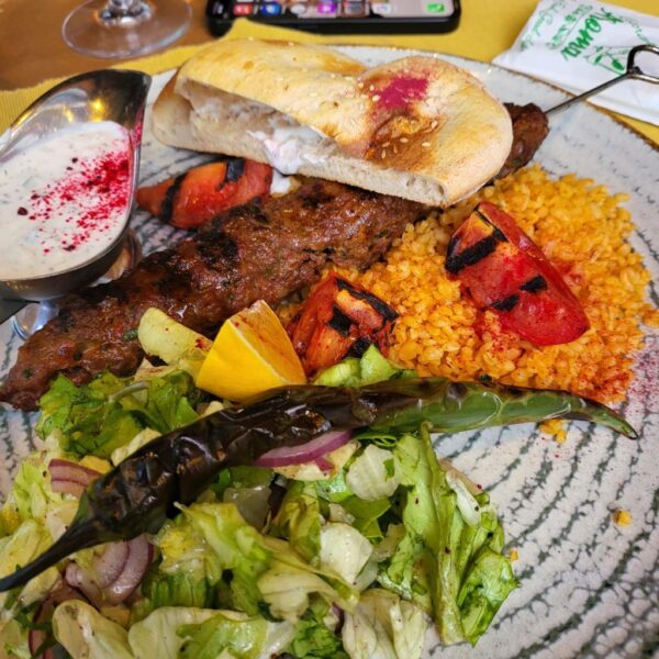 Adana kebab cu orez turcesc/Adana kebab with Turkish rice